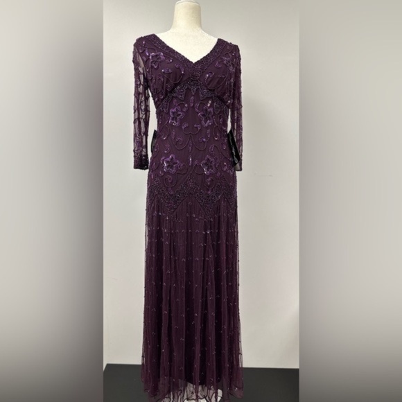 NWT Pisarro Nights formal gown, size 2 - Picture 1 of 14